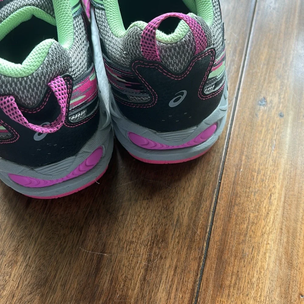 ASICS Woman’s Gel-Venture 5 Running Shoes Titanium/Pistachio/Pink/Gray size‎ 9.5